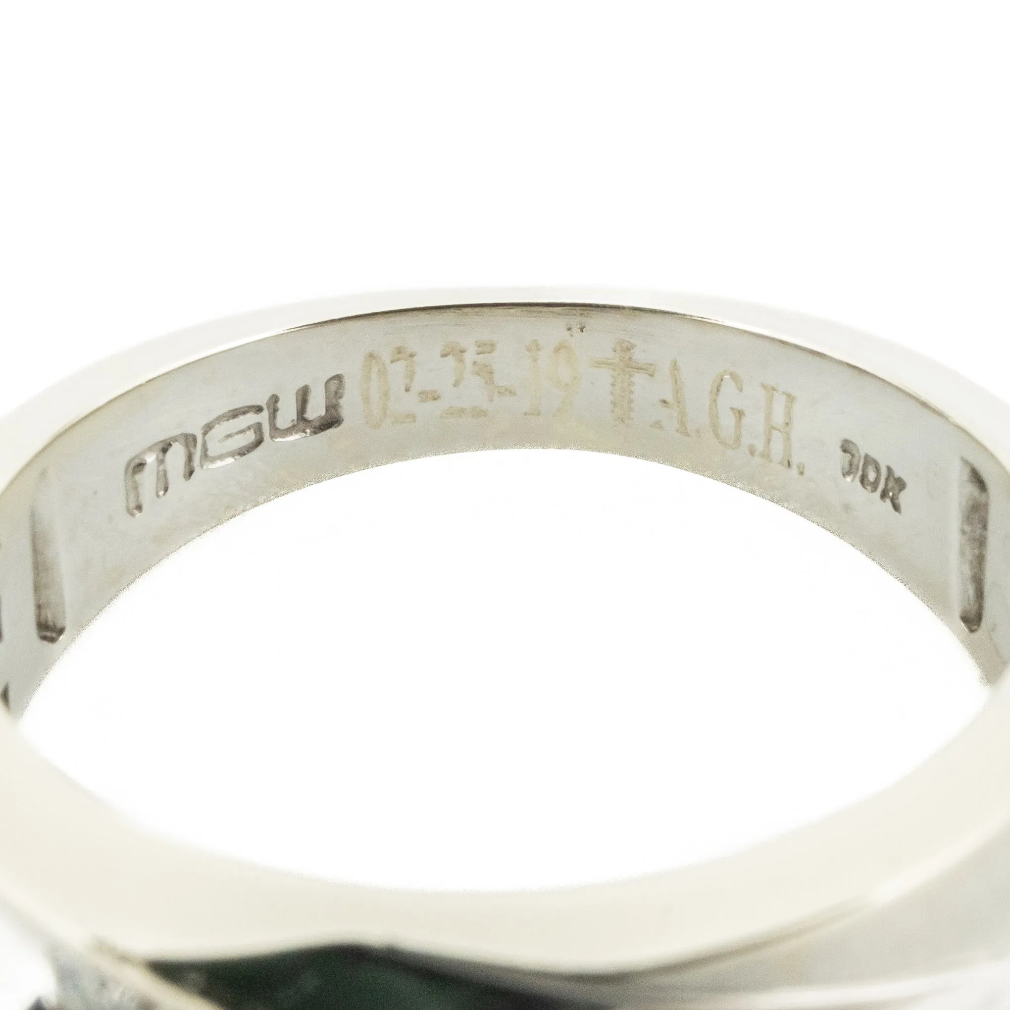 0.21ctw Gent's Diamond Accented Wedding Band in 10K White Gold - Size 7