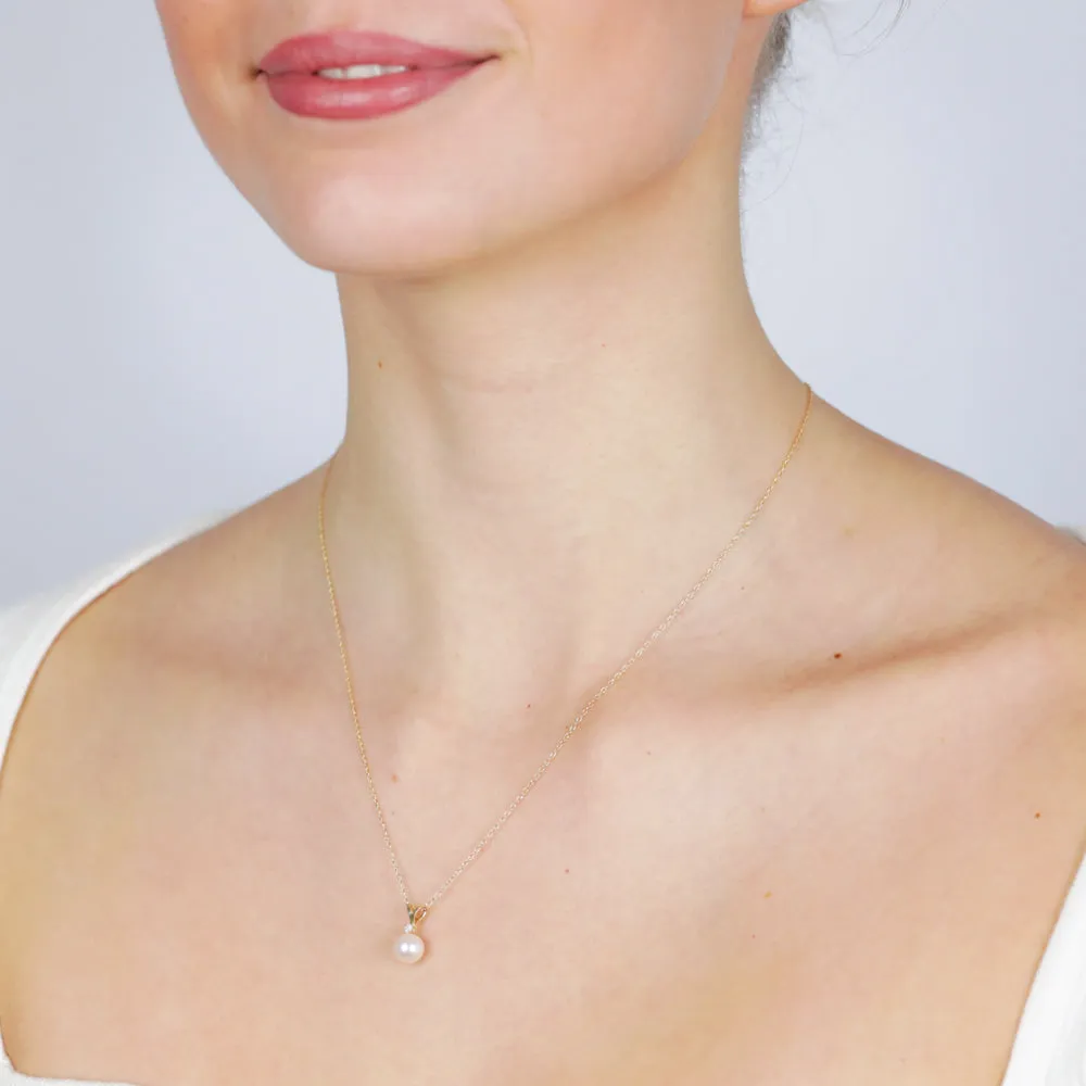 10ct Yellow Gold 7-8MM Fresh Water Pearl with Diamond Pendant
