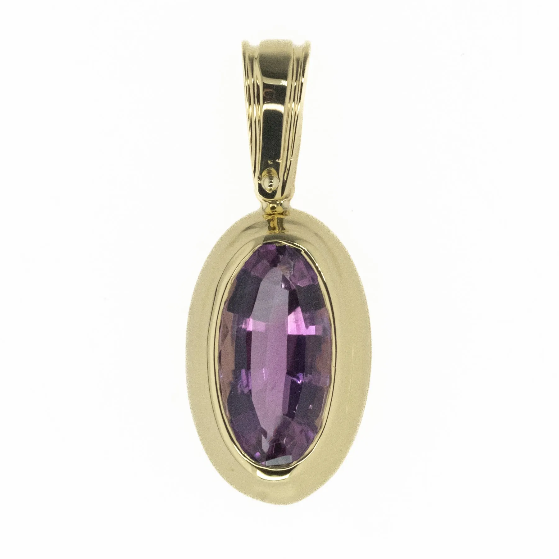 5.76ctw Oval Amethyst Solitaire in 18K Yellow Gold
