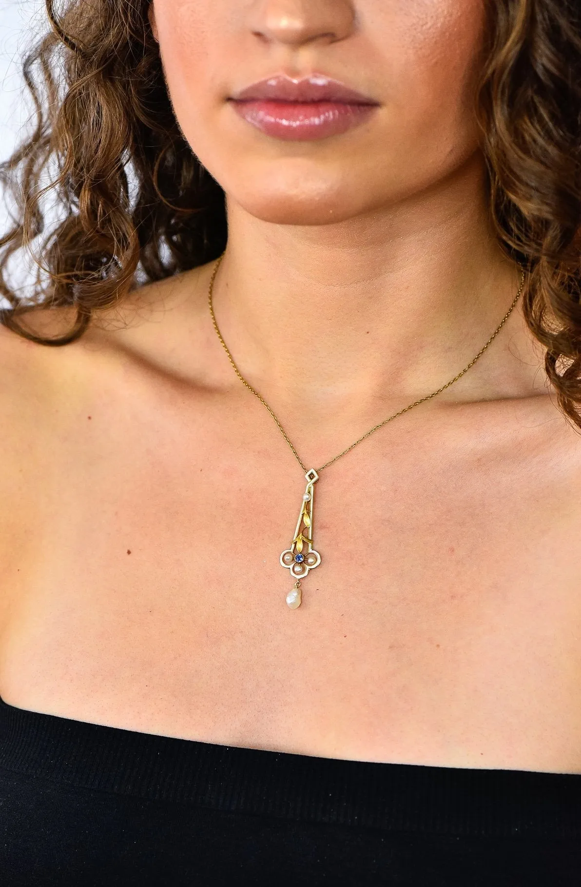 A.J. Hedges & Co. 1905 Art Nouveau Enamel Sapphire Pearl 14 Karat Gold Drop Necklace