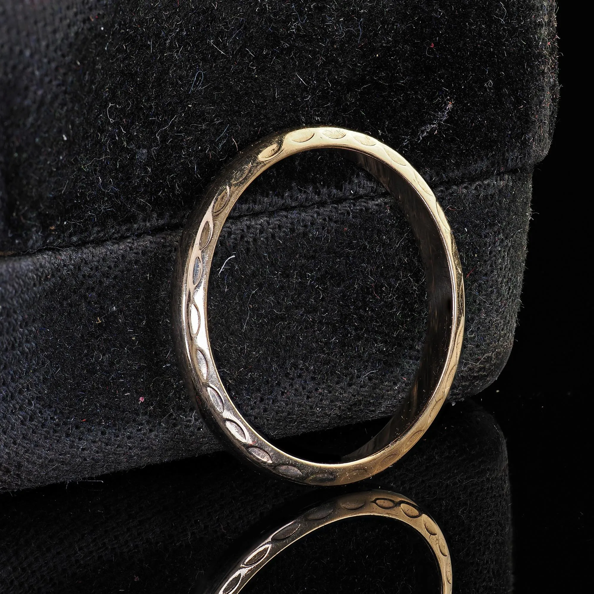 Antique Art Deco 14K Yellow Gold Engraved Classic Wedding Band - Size 6