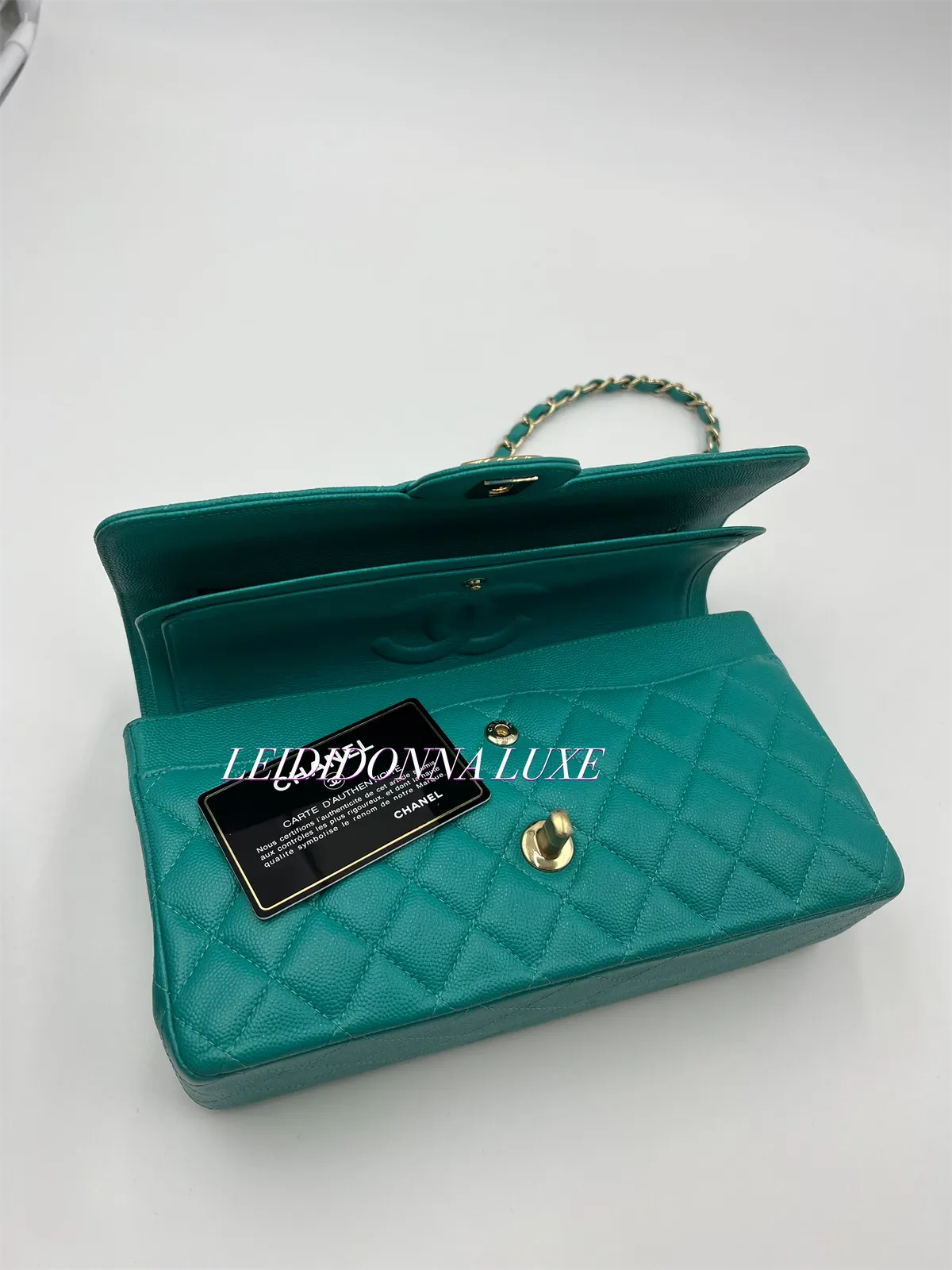 Chanel Timeless Classic Medium M/L 17C Turquoise Caviar/Grained Calfskin Gold-tone Hardware