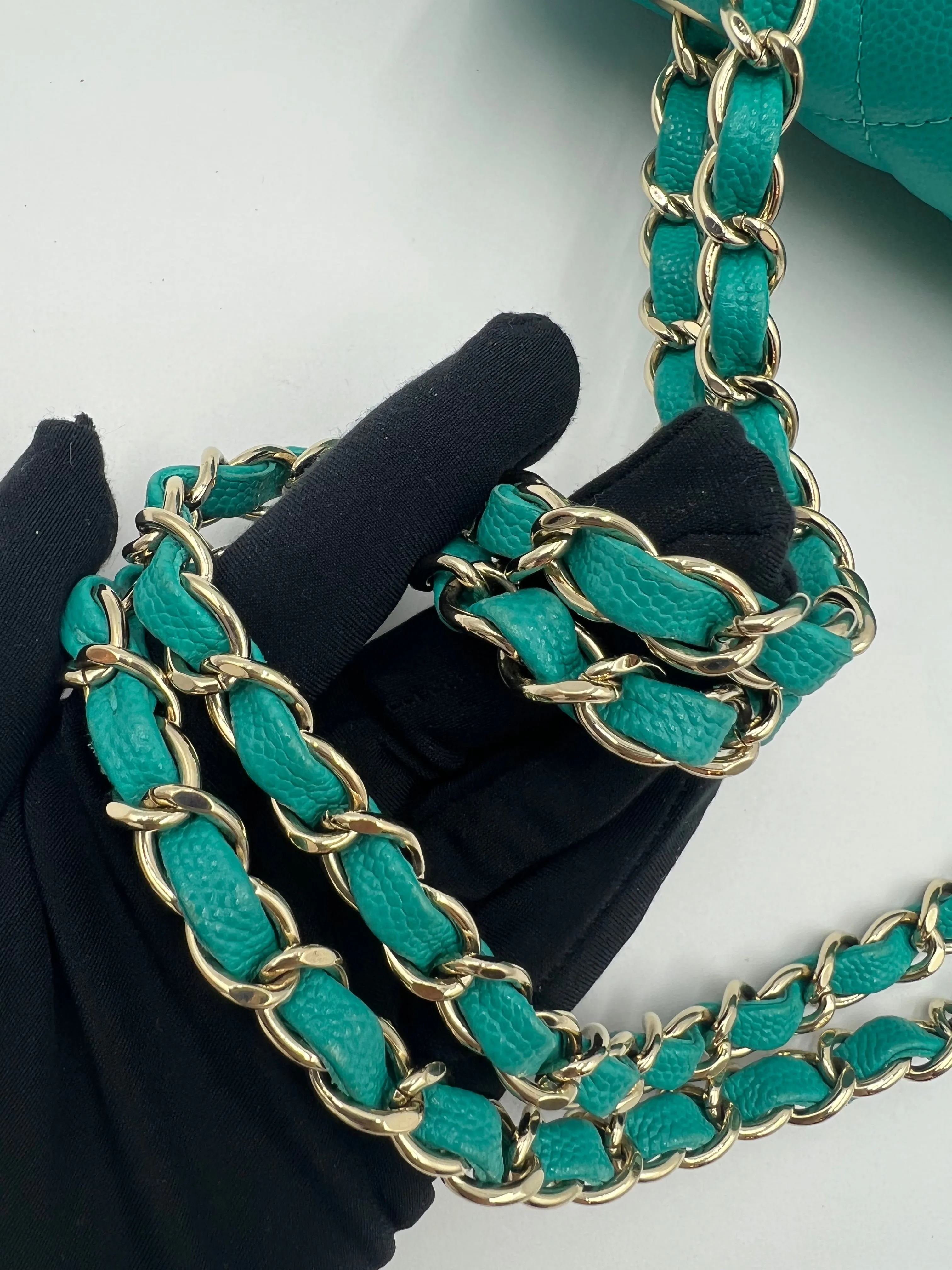 Chanel Timeless Classic Medium M/L 17C Turquoise Caviar/Grained Calfskin Gold-tone Hardware
