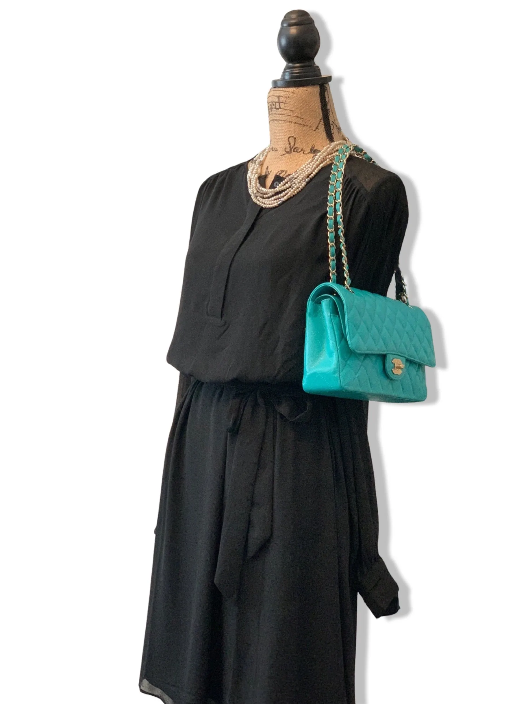 Chanel Timeless Classic Medium M/L 17C Turquoise Caviar/Grained Calfskin Gold-tone Hardware