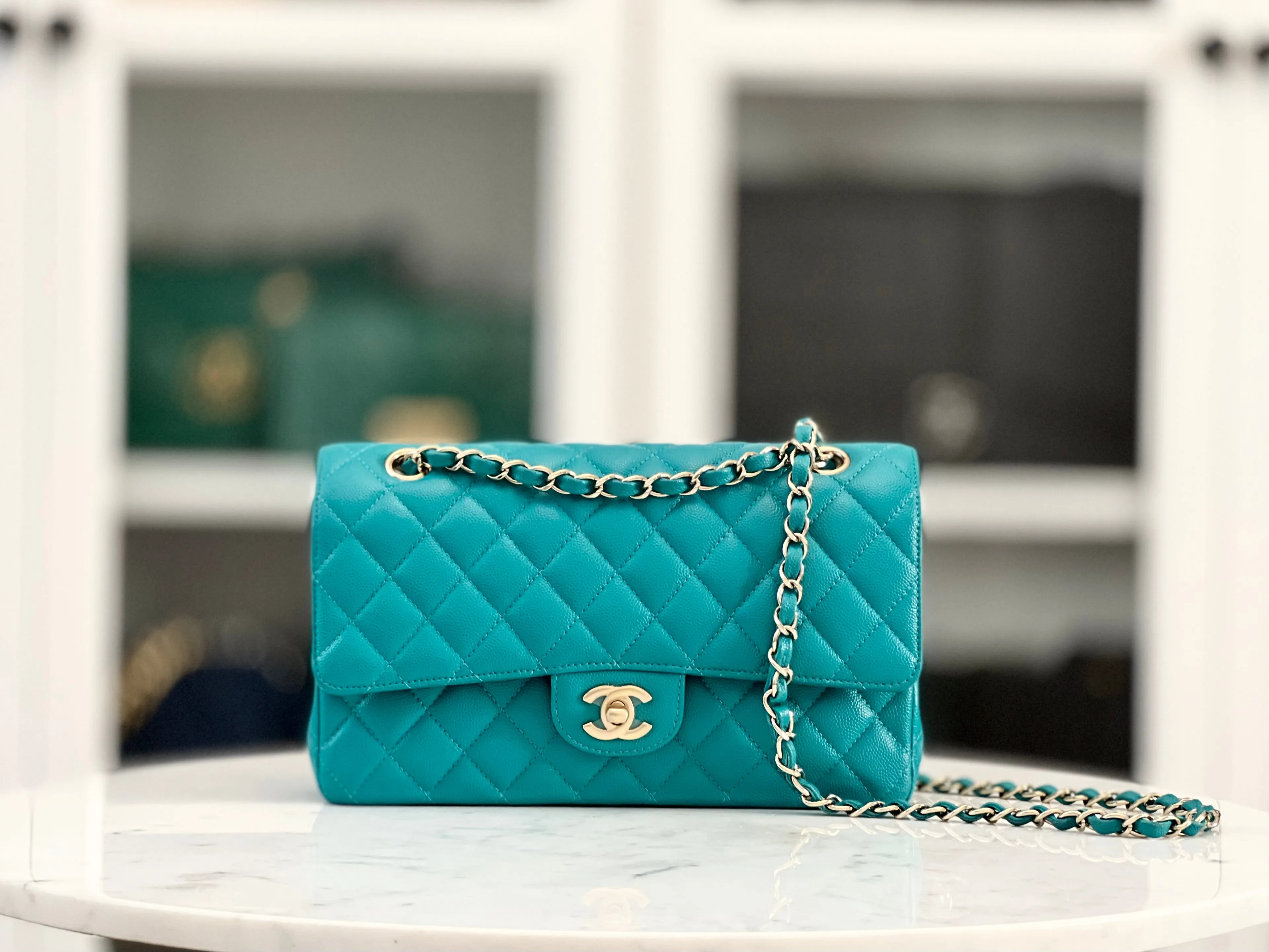 Chanel Timeless Classic Medium M/L 17C Turquoise Caviar/Grained Calfskin Gold-tone Hardware
