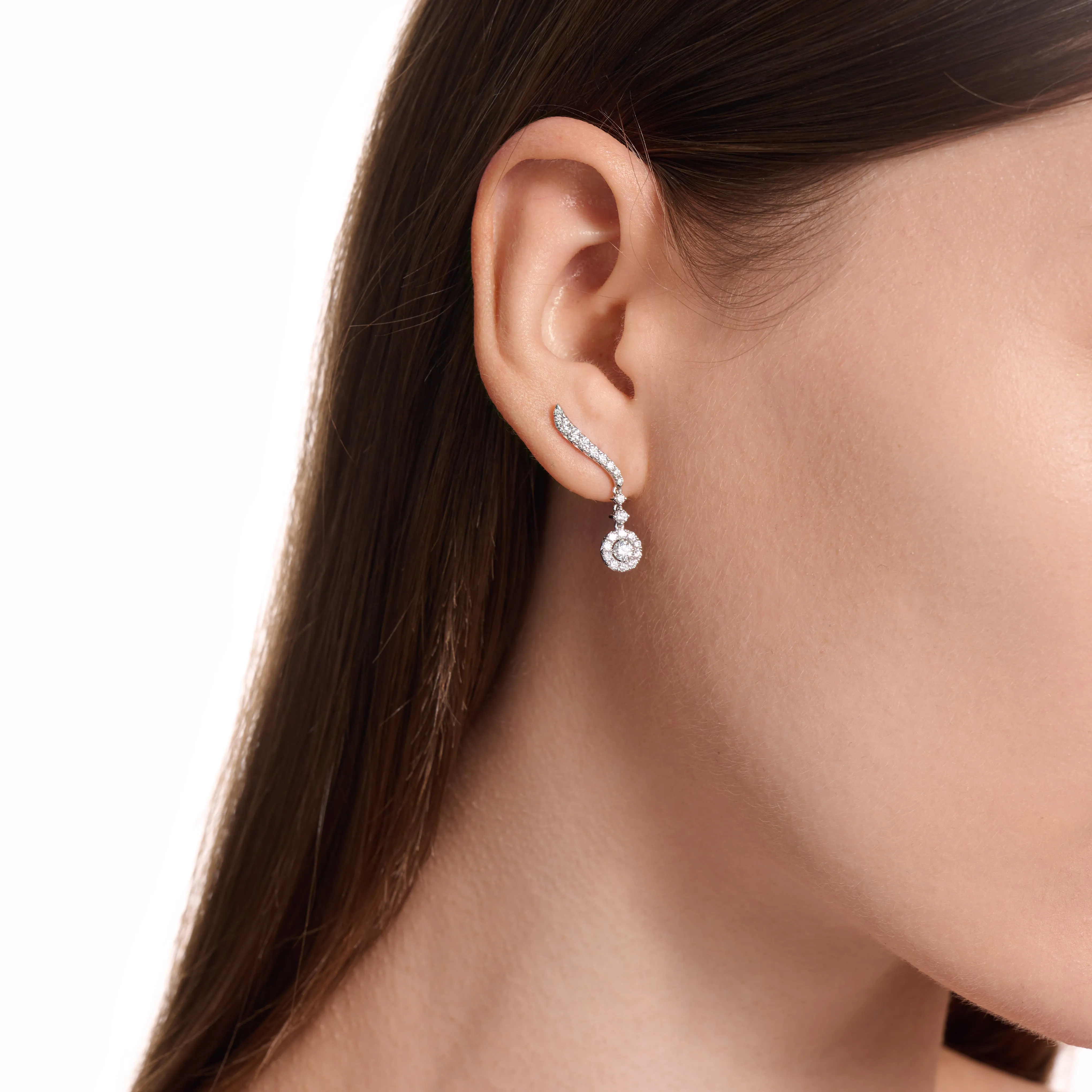 HEARTS ON FIRE "VELA" 18CT WHITE GOLD ROUND BRILLIANT CUT DIAMOND DROP EARRING