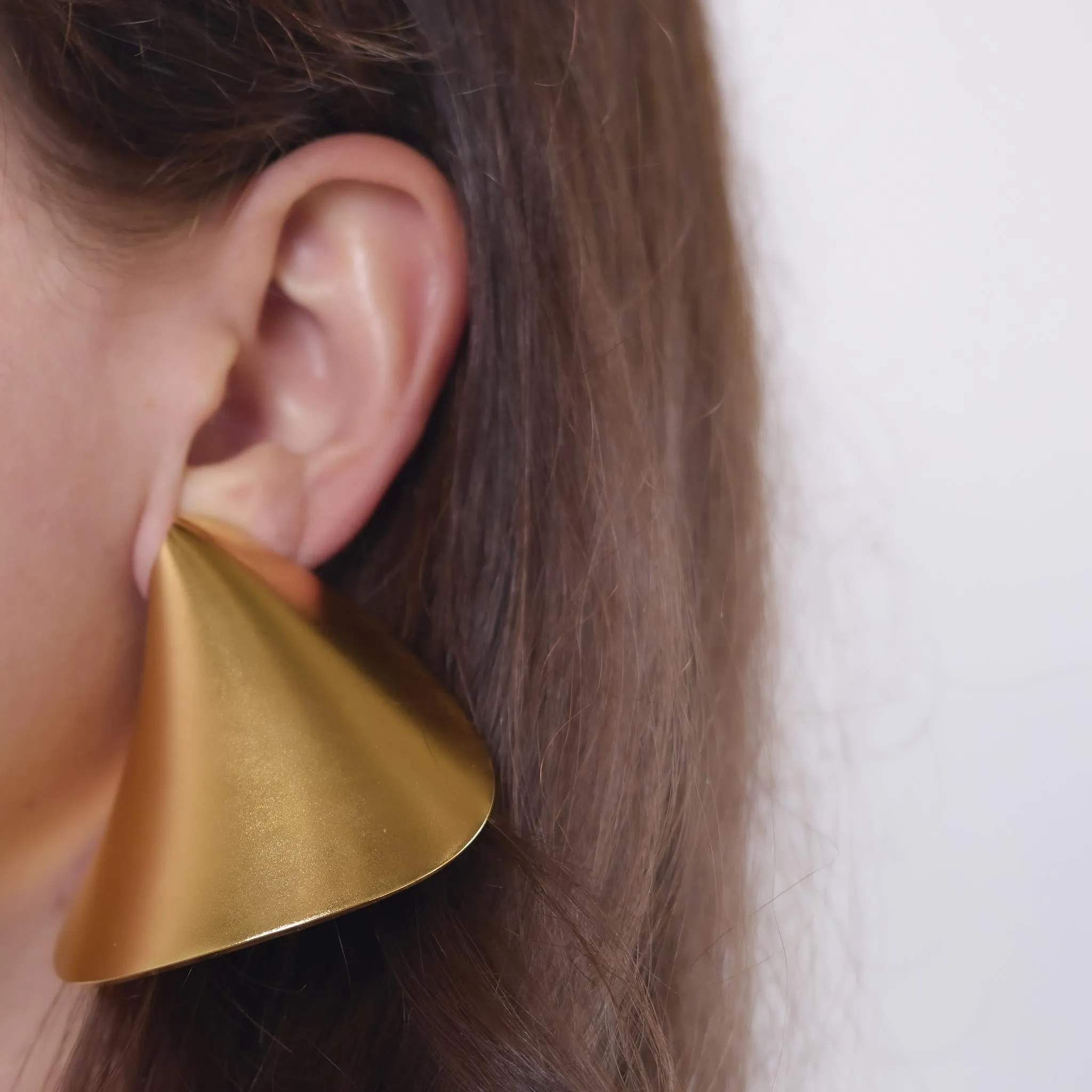 JAR Paris aluminum and 18k yellow gold "Valerie" cone earrings