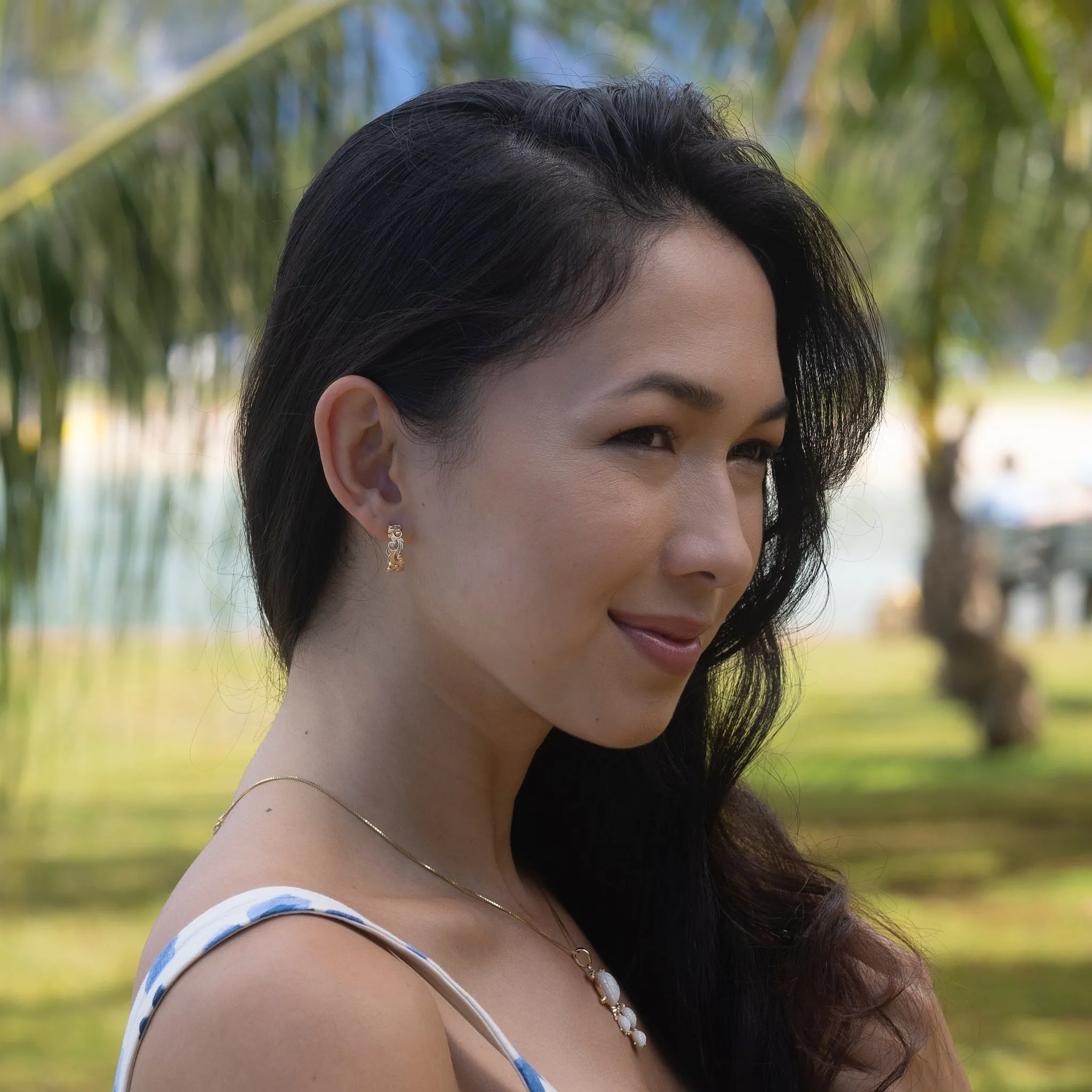 Living Heirloom Hoop Earrings in Gold with Diamonds - 6mm
