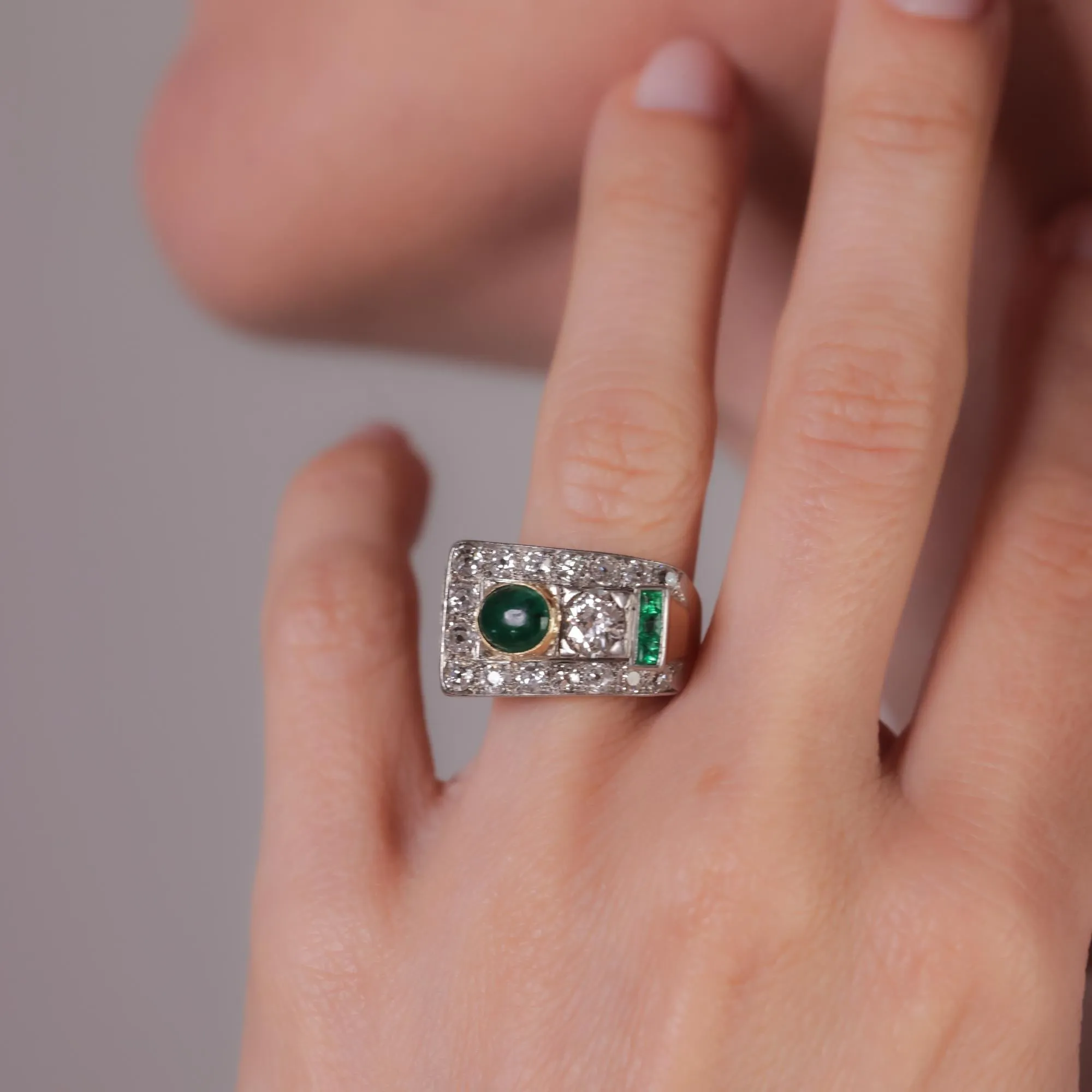 Retro emerald diamond 18k yellow gold tank ring