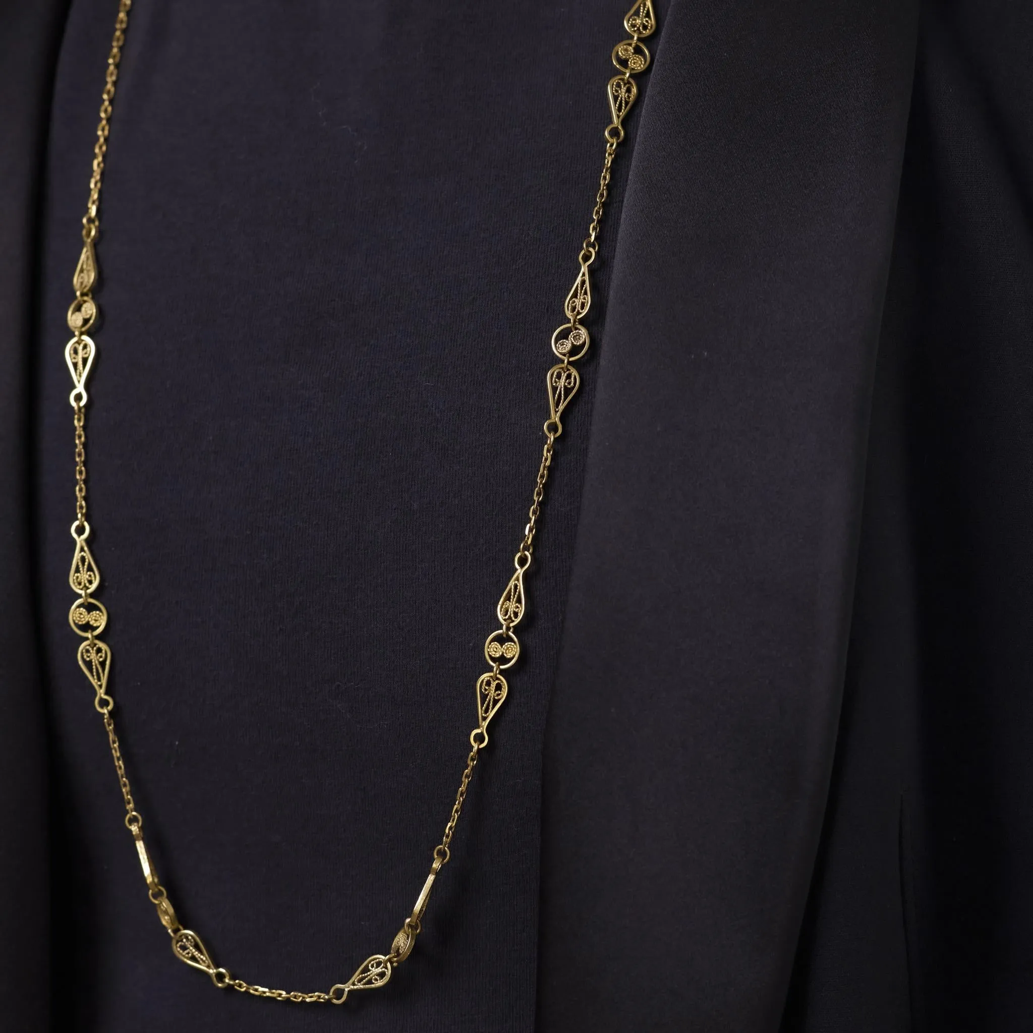 Victorian French 18k yellow gold fancy link necklace