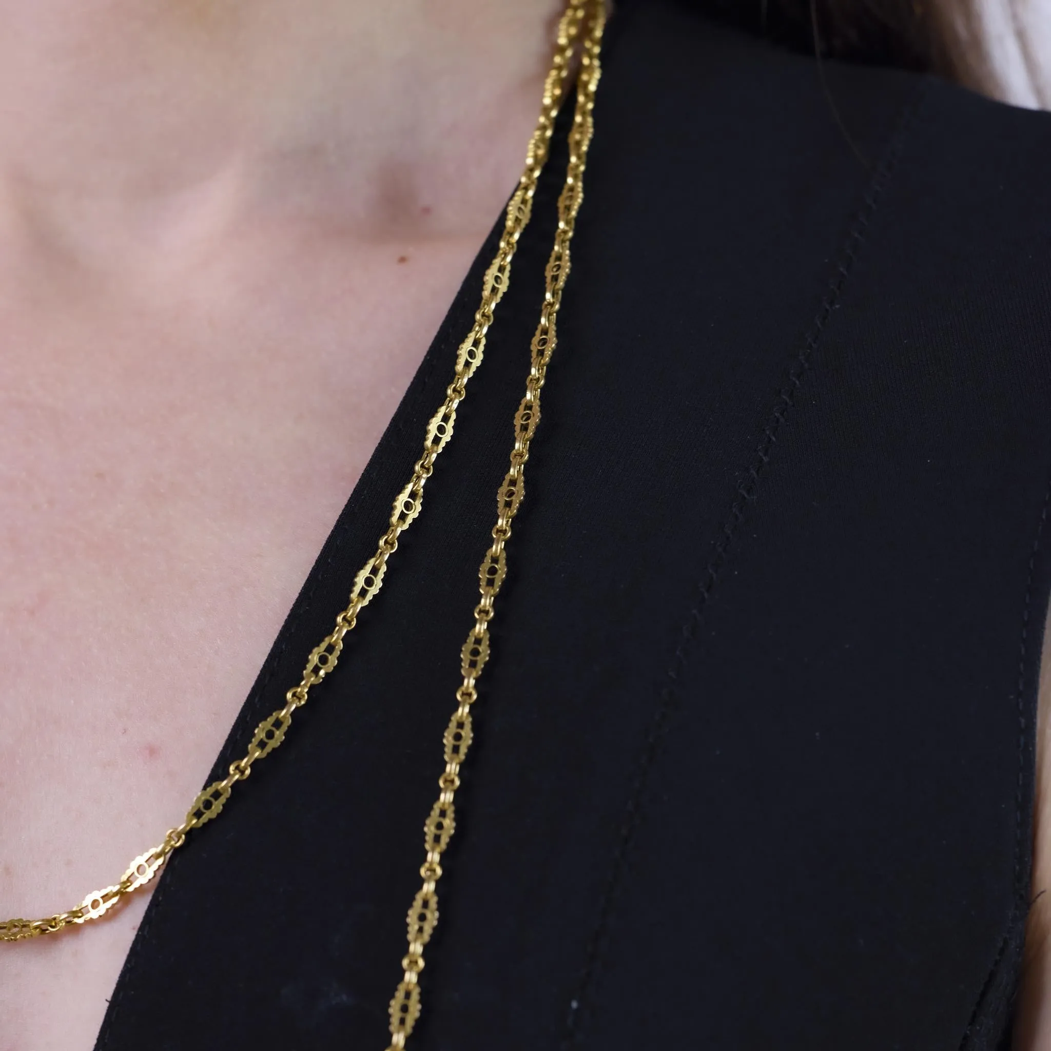 Victorian French 18k yellow gold fancy necklace