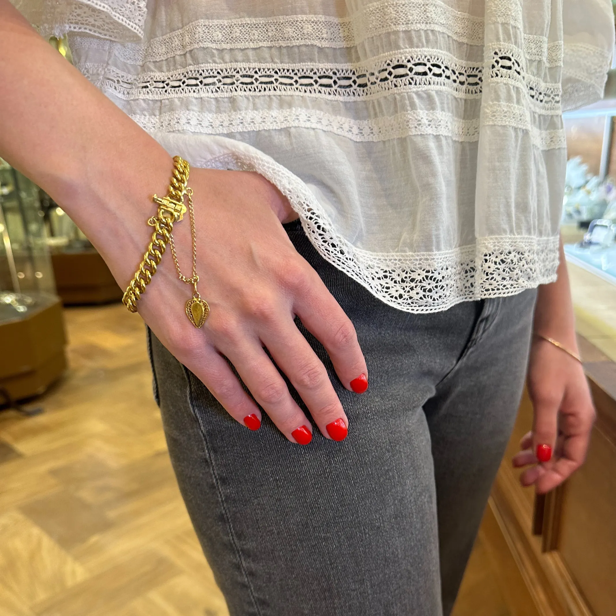 Vintage 18k Gold Curb Link Bracelet